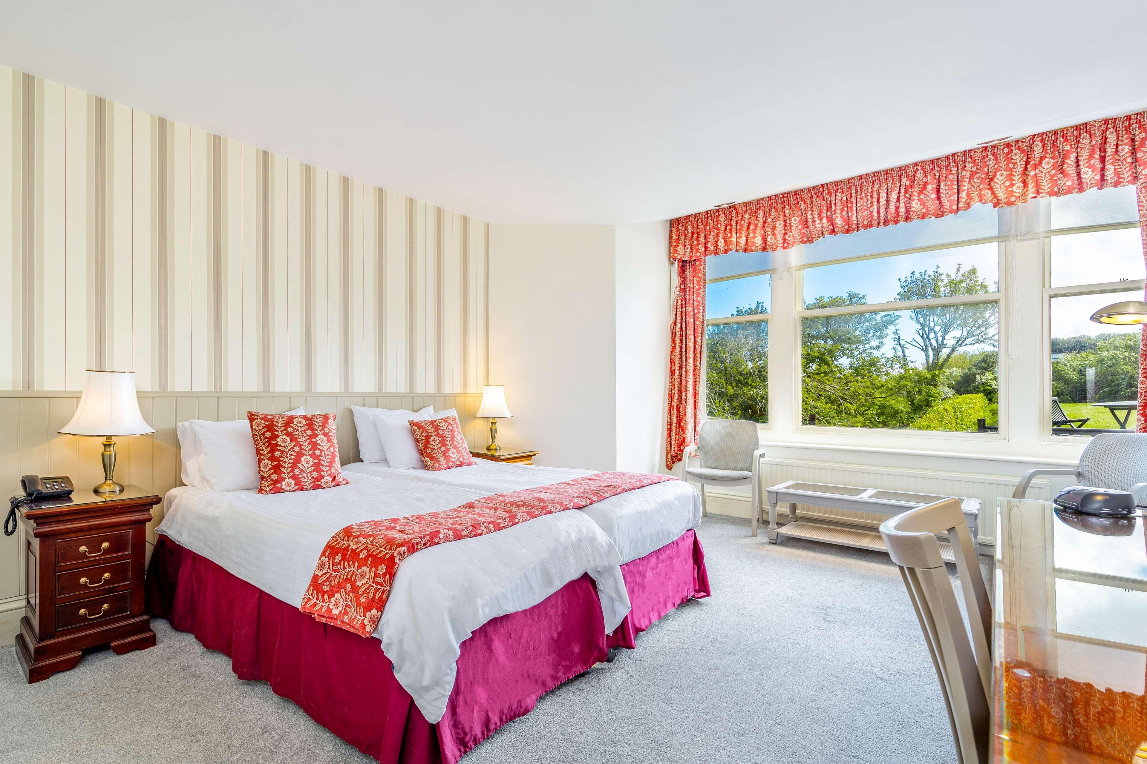 Best Western Walton Park Hotel คลีฟดอน ภายนอก รูปภาพ